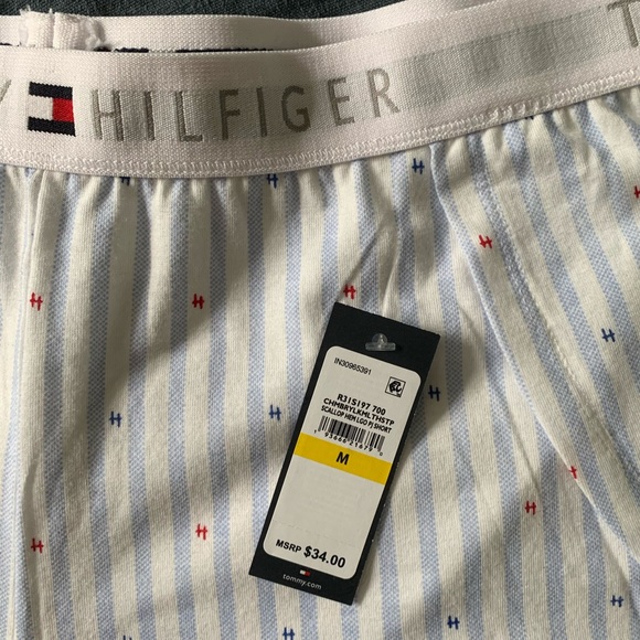 NWT Tommy Hilfiger striped logo-print shorts - Picture 3 of 5